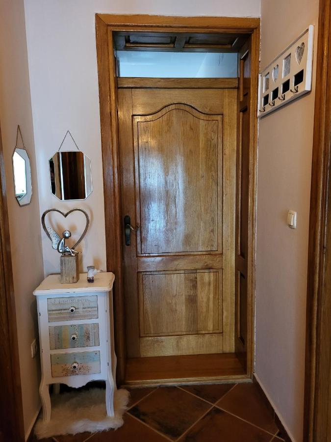 Sobe Pilajevo 2, 183 Ulica Stjepana Radica, Gola Apartman Kültér fotó