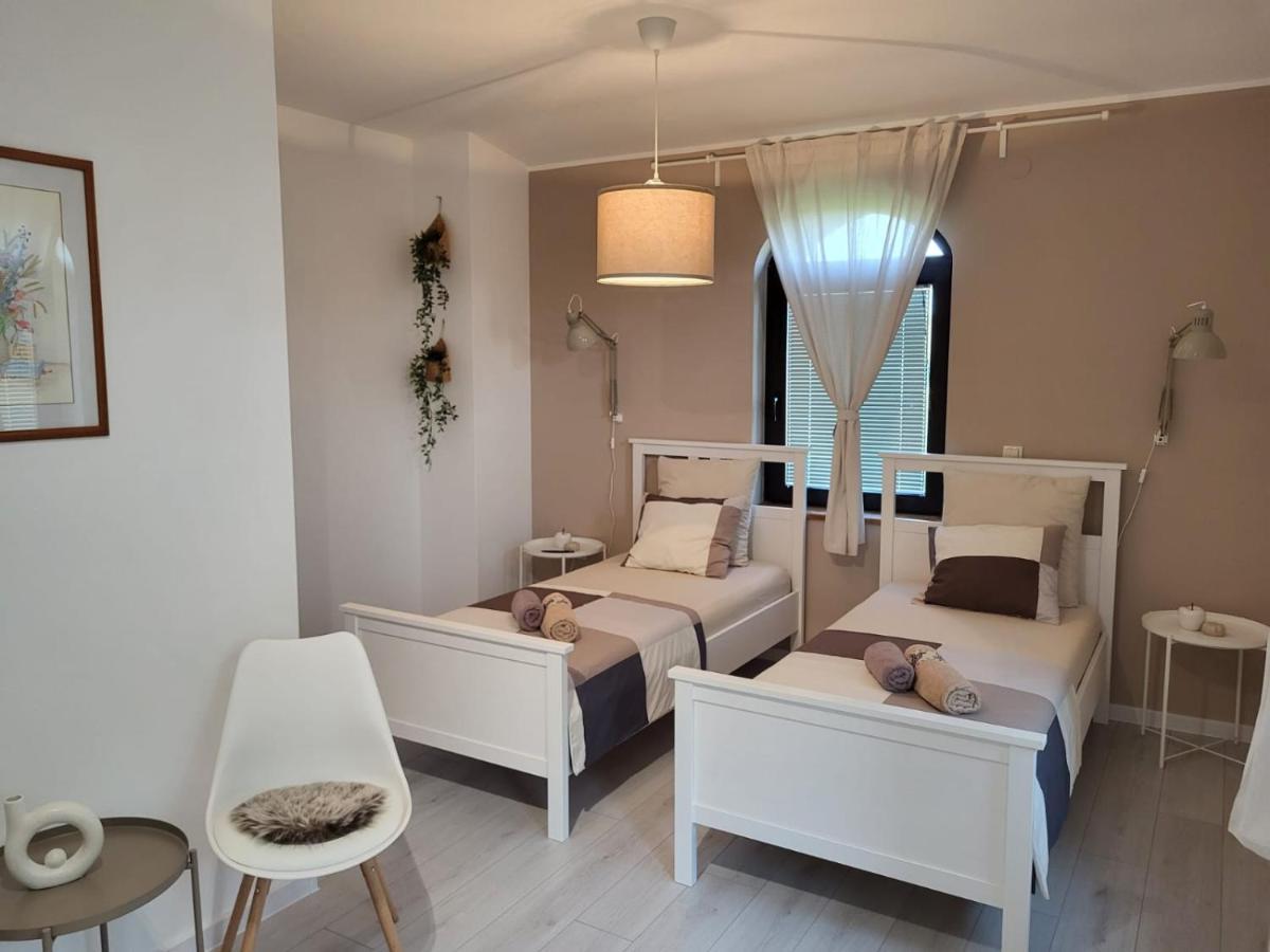 Sobe Pilajevo 2, 183 Ulica Stjepana Radica, Gola Apartman Kültér fotó